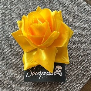 Sourpuss Rockabilly Gold Yellow Rose Hair Clip New!